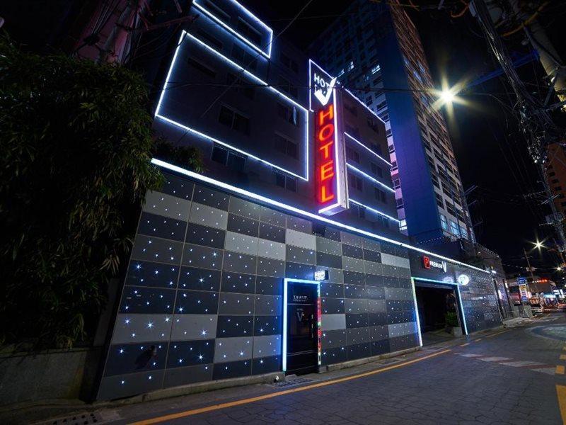 Busan Premium V Hotel מראה חיצוני תמונה