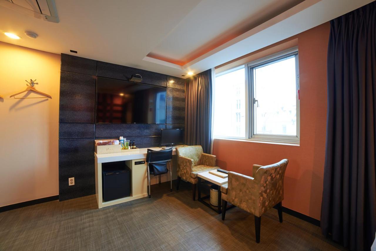 Busan Premium V Hotel מראה חיצוני תמונה