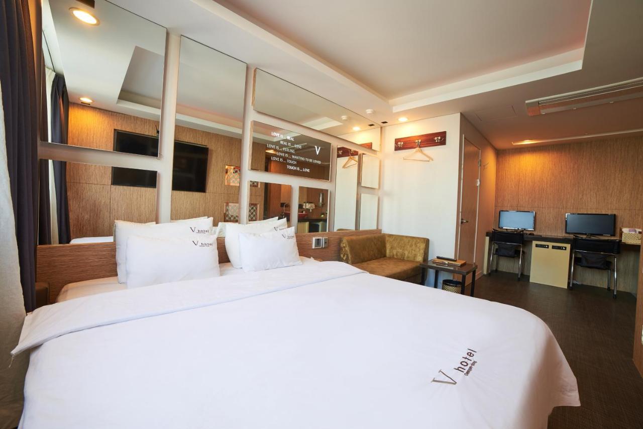 Busan Premium V Hotel מראה חיצוני תמונה