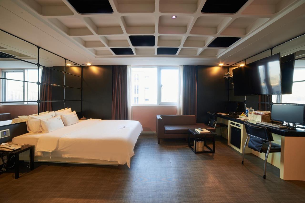 Busan Premium V Hotel מראה חיצוני תמונה