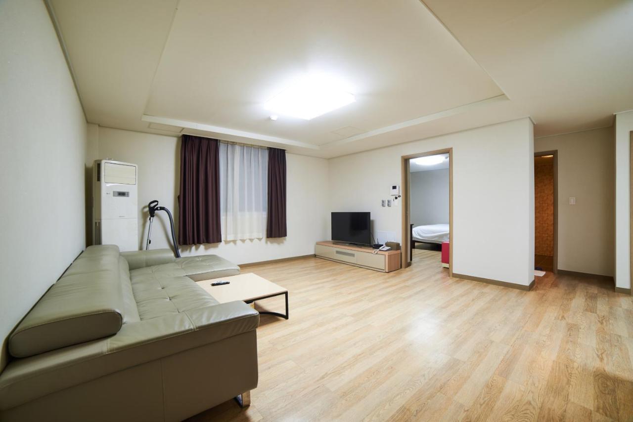 Busan Premium V Hotel מראה חיצוני תמונה
