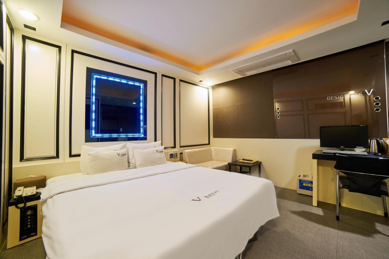 Busan Premium V Hotel מראה חיצוני תמונה