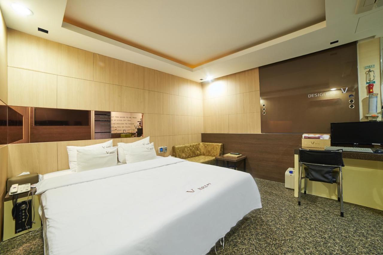 Busan Premium V Hotel מראה חיצוני תמונה