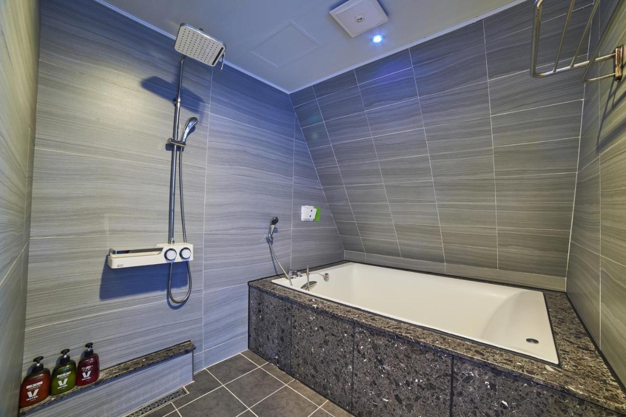 Busan Premium V Hotel מראה חיצוני תמונה
